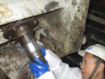 螺旋上料器轴承位磨损在线修复