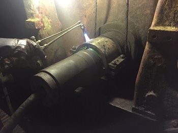 烘缸轴头现场修复