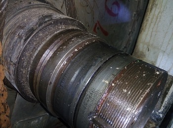 2640烘缸轴现场4小时修复完毕