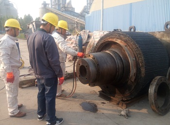 hfcg140-80辊压机轴磨损现场修复