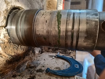 破碎机轴颈磨损在线修复