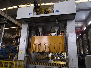 630吨压力机飞轮轴轴承位、轴承