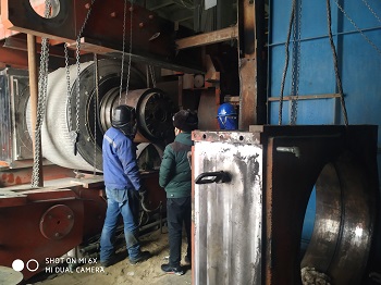 成都利君180-120辊压机轴头磨损修复