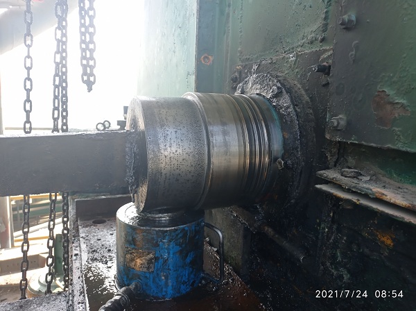 这种提升机轴磨损维修方法既省又快