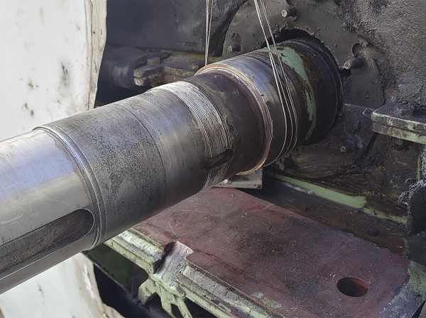 空调送风机轴磨损后，这样维修更省