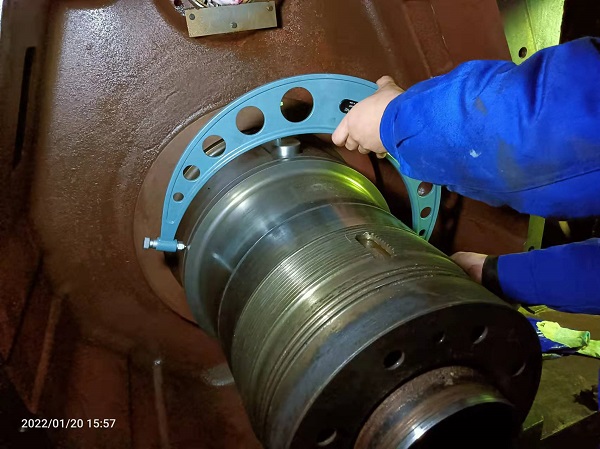 烘缸齿轮位轴径磨损怎么在线修复?